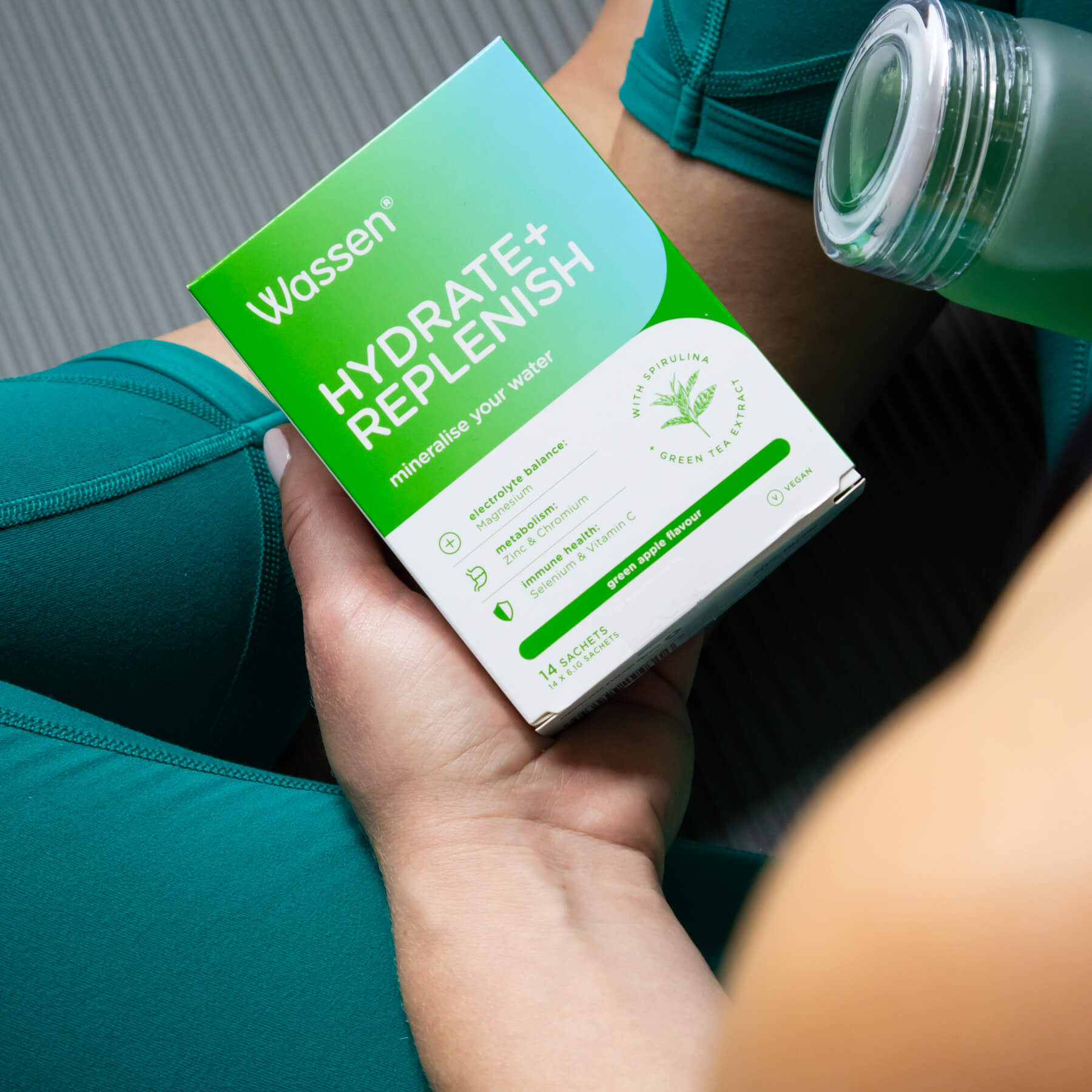 Wassen Hydrate + Replenish in the gym